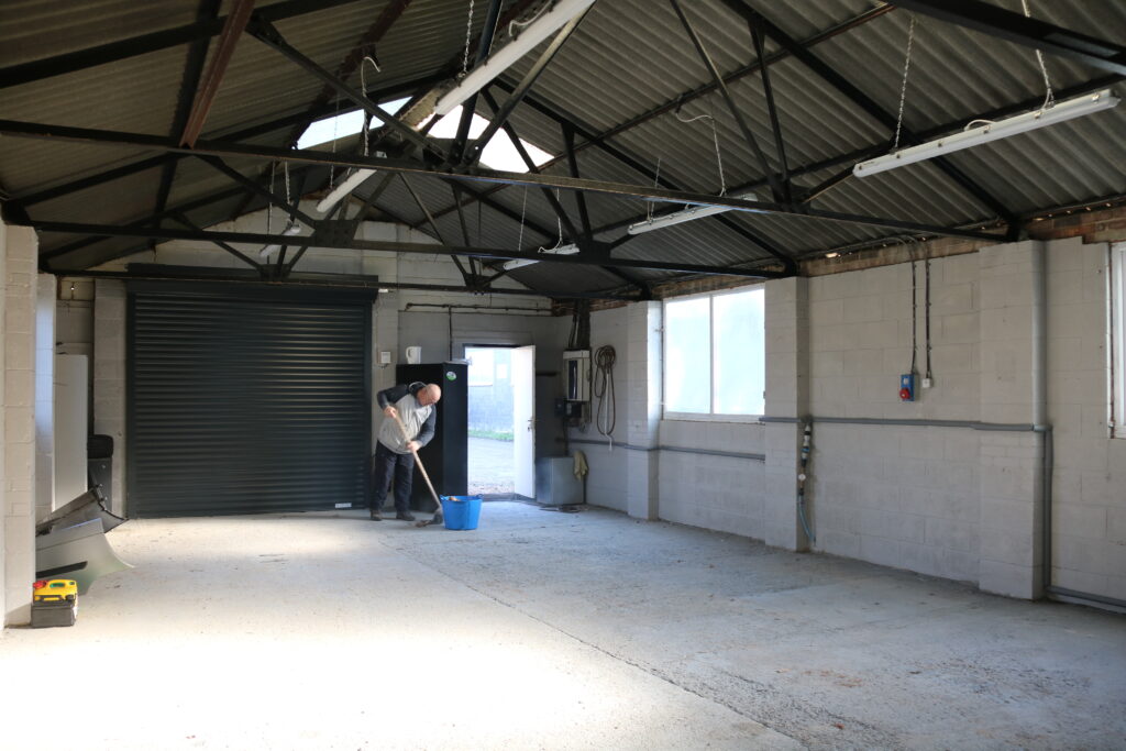 TO LET Carr and Neave